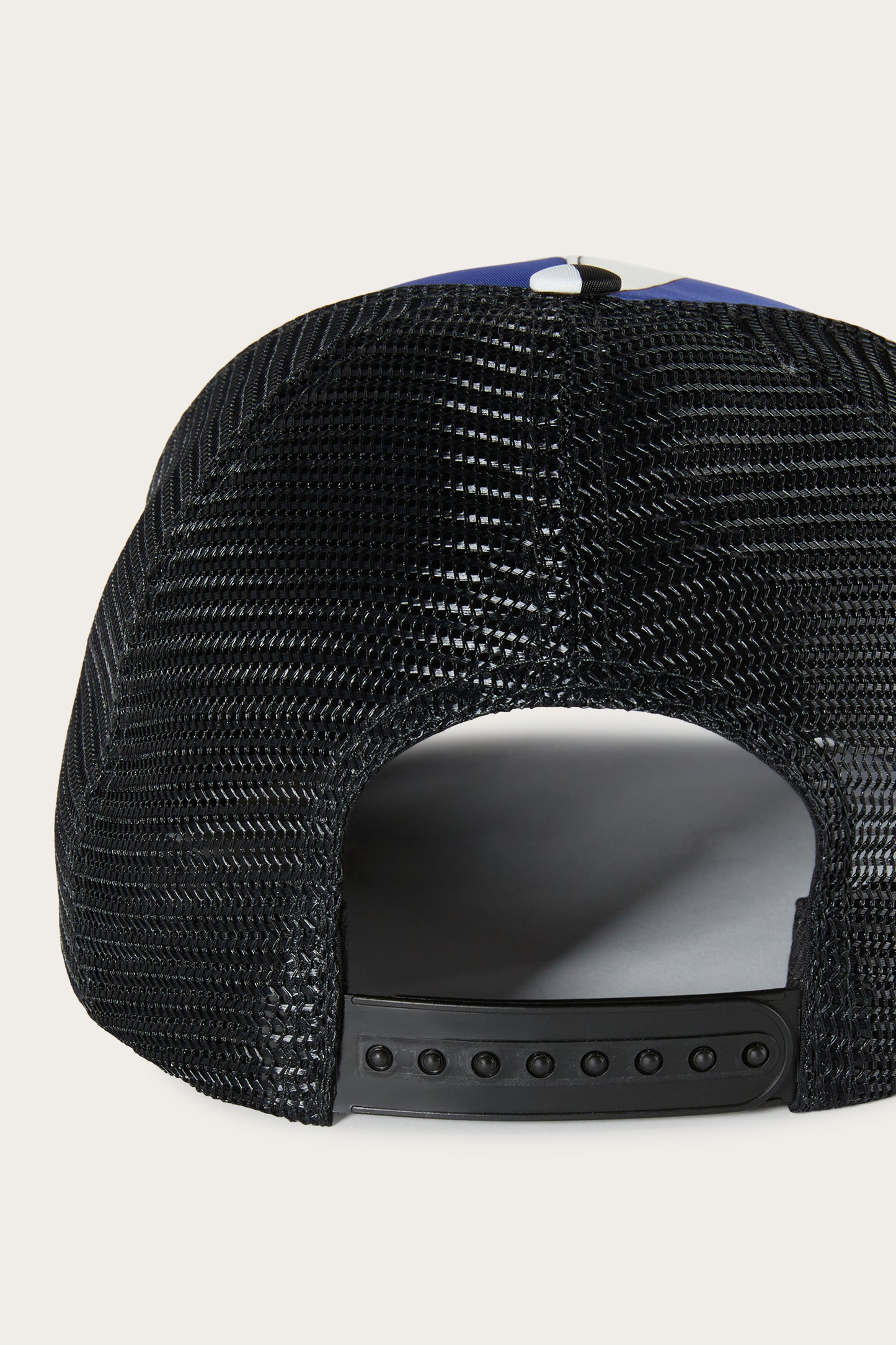 Iride-Print Mesh Cap View 4 - Pucci