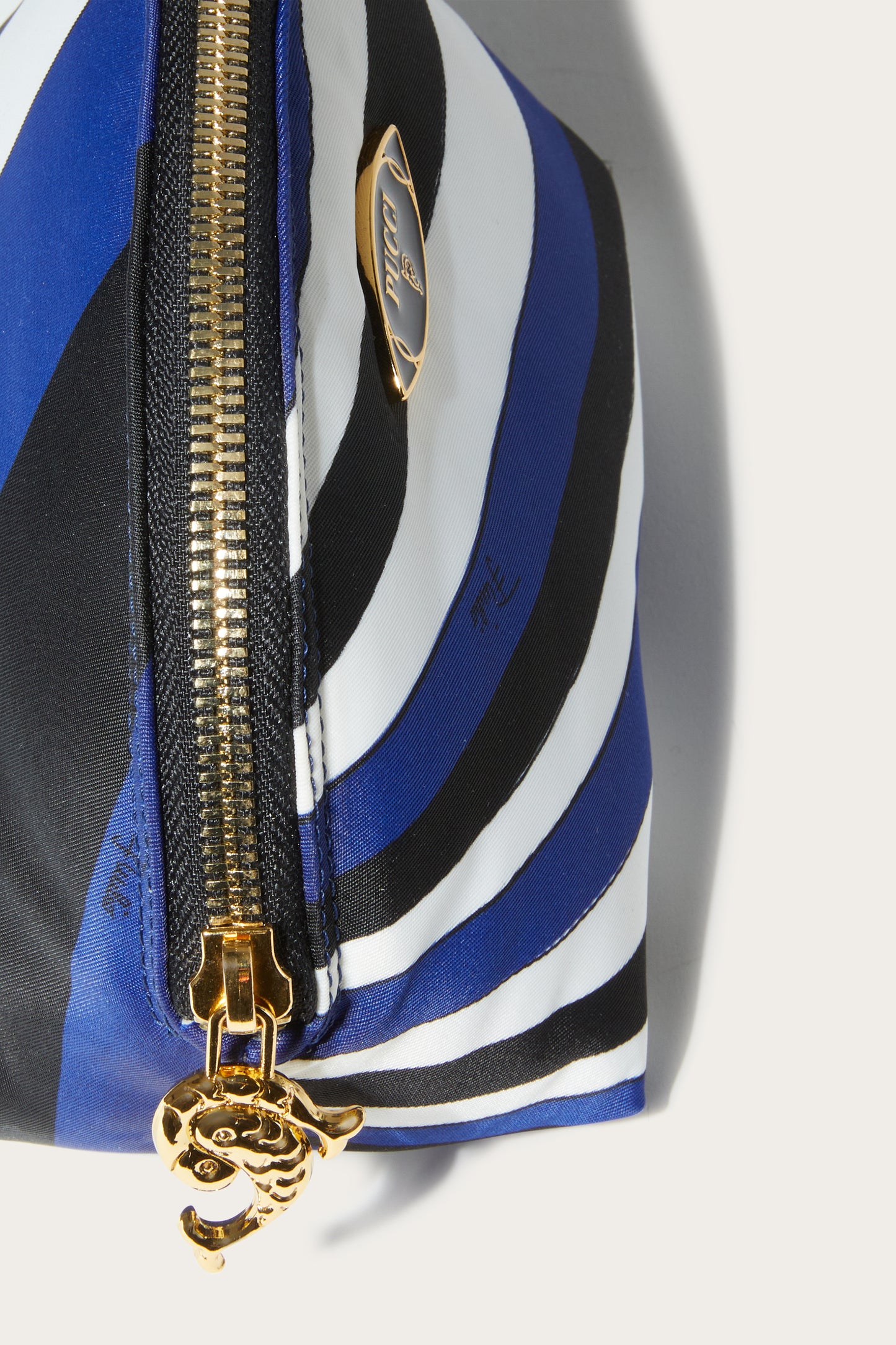 Yummy Beauty Case View 4 - Pucci