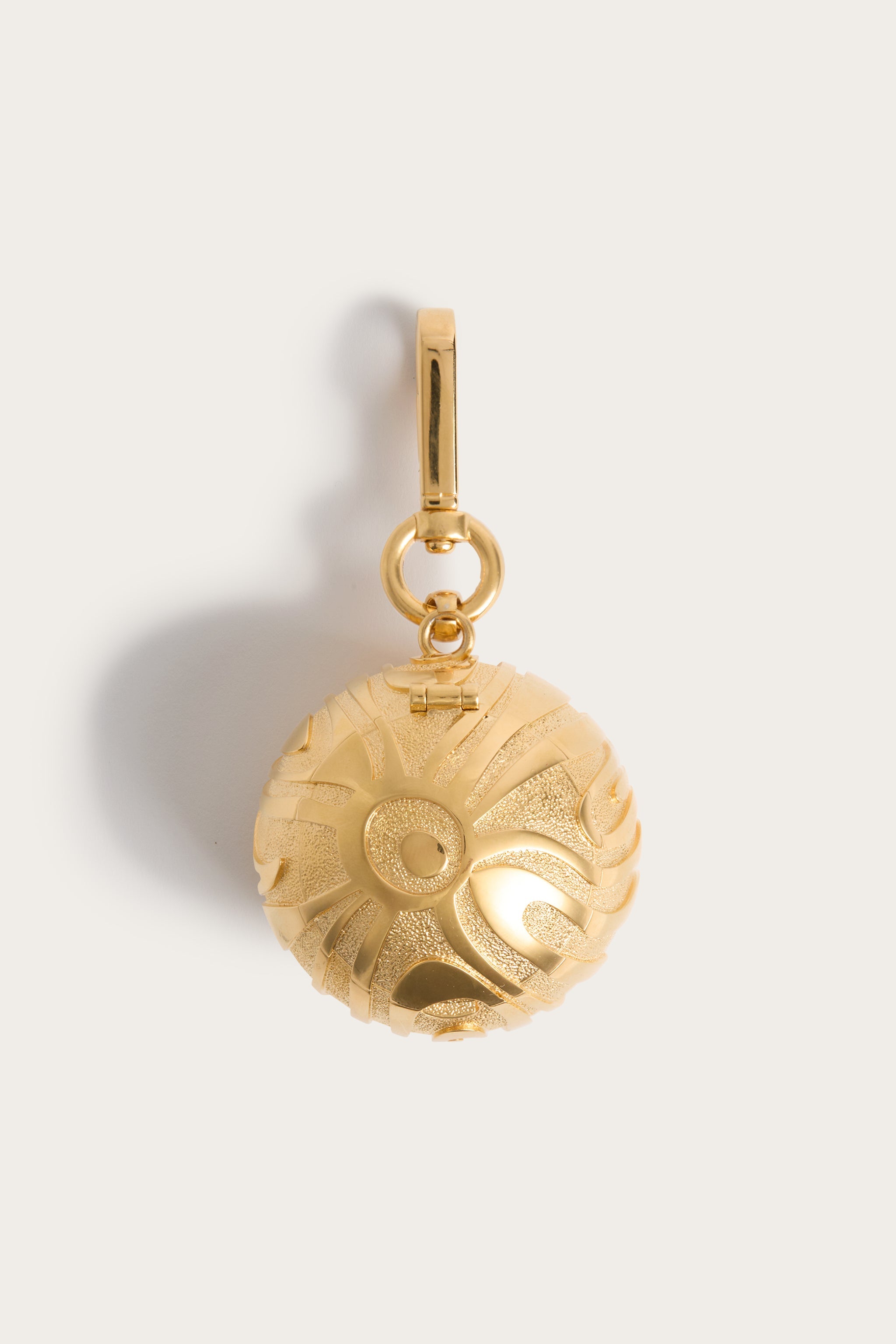 Ashtray Keychain – PUCCI