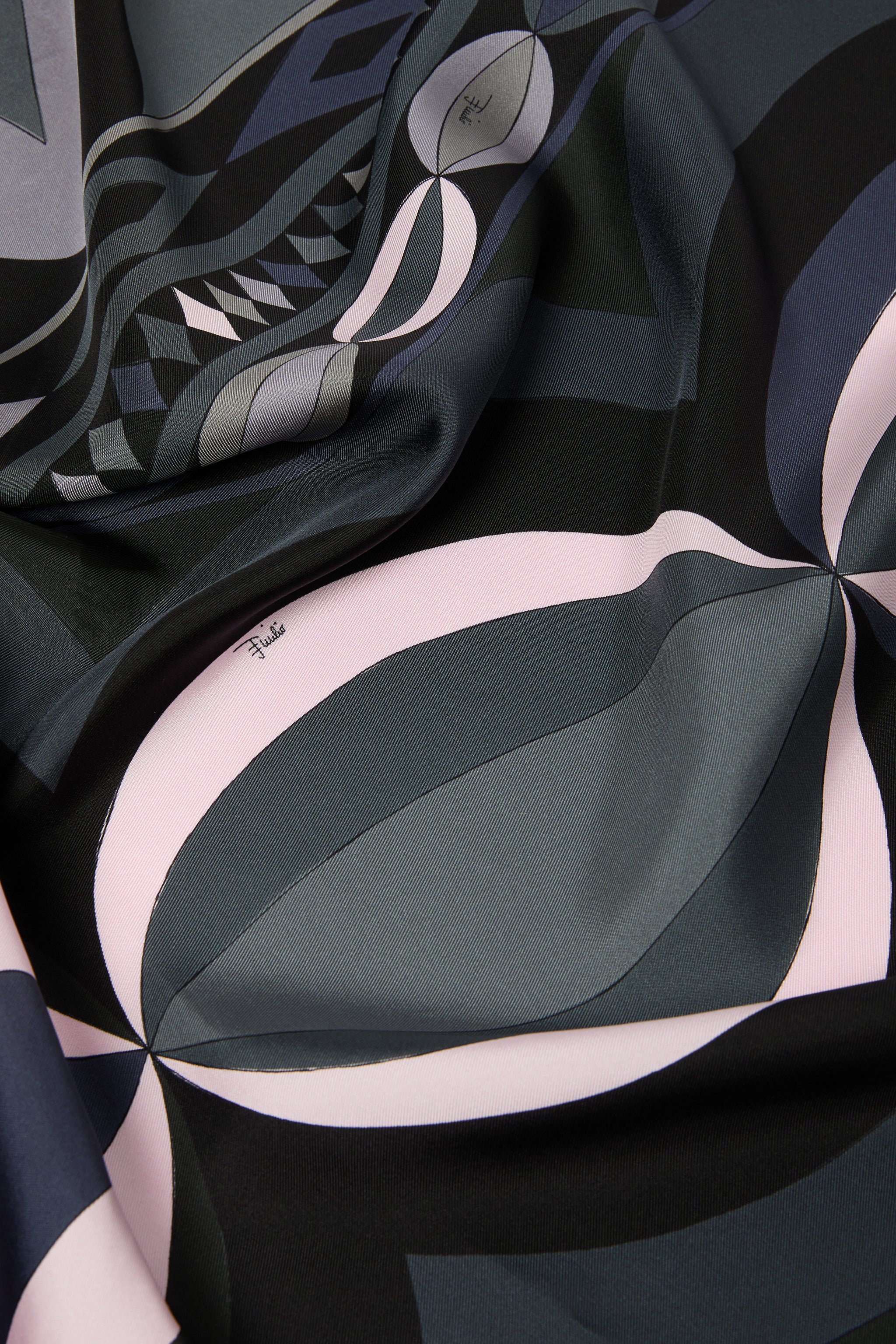 #PUCCI カットソー 40 ウールxシルク  美品 Collane Print Silk Twill Scarf – PUCCI Online Store