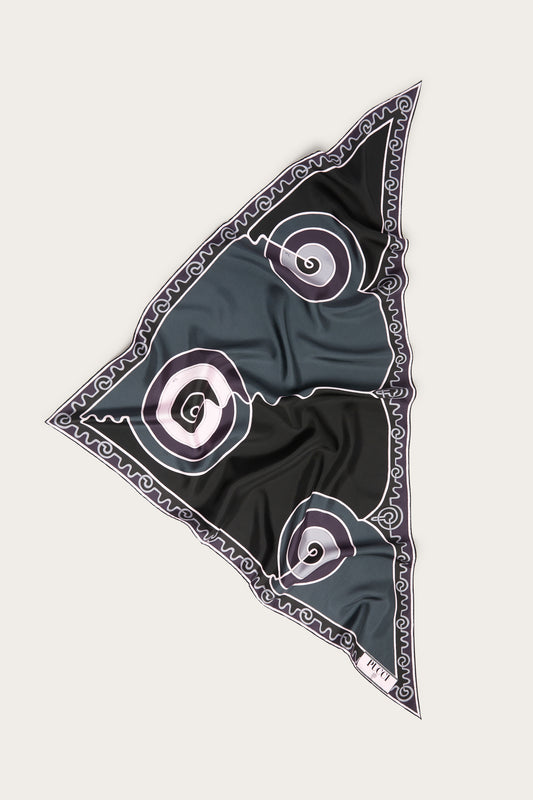Foulard a Triangolo in Seta in Stampa Astro
