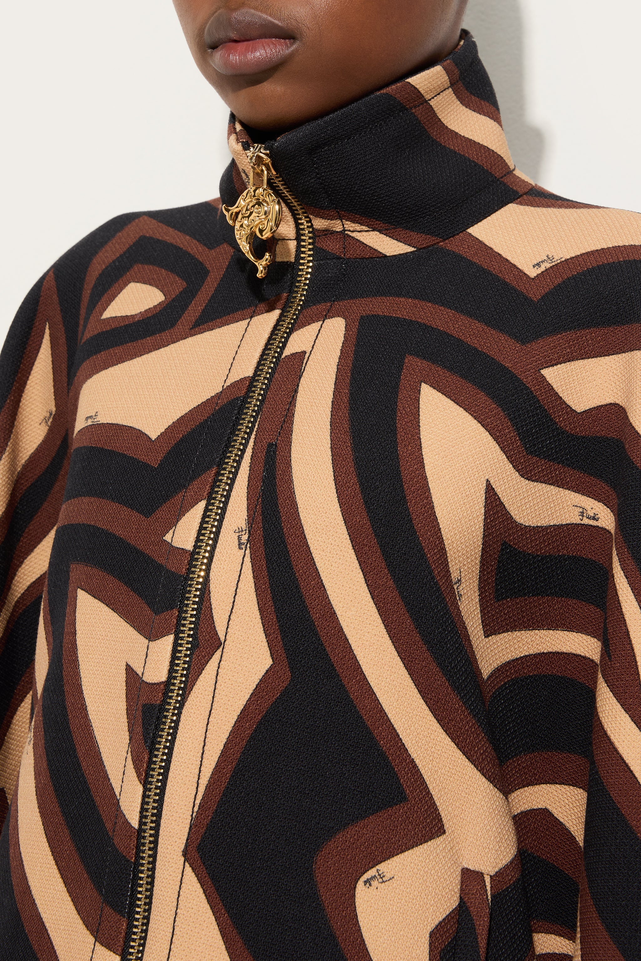 Labirinto Print Grand Poudre Cape – PUCCI Online Store