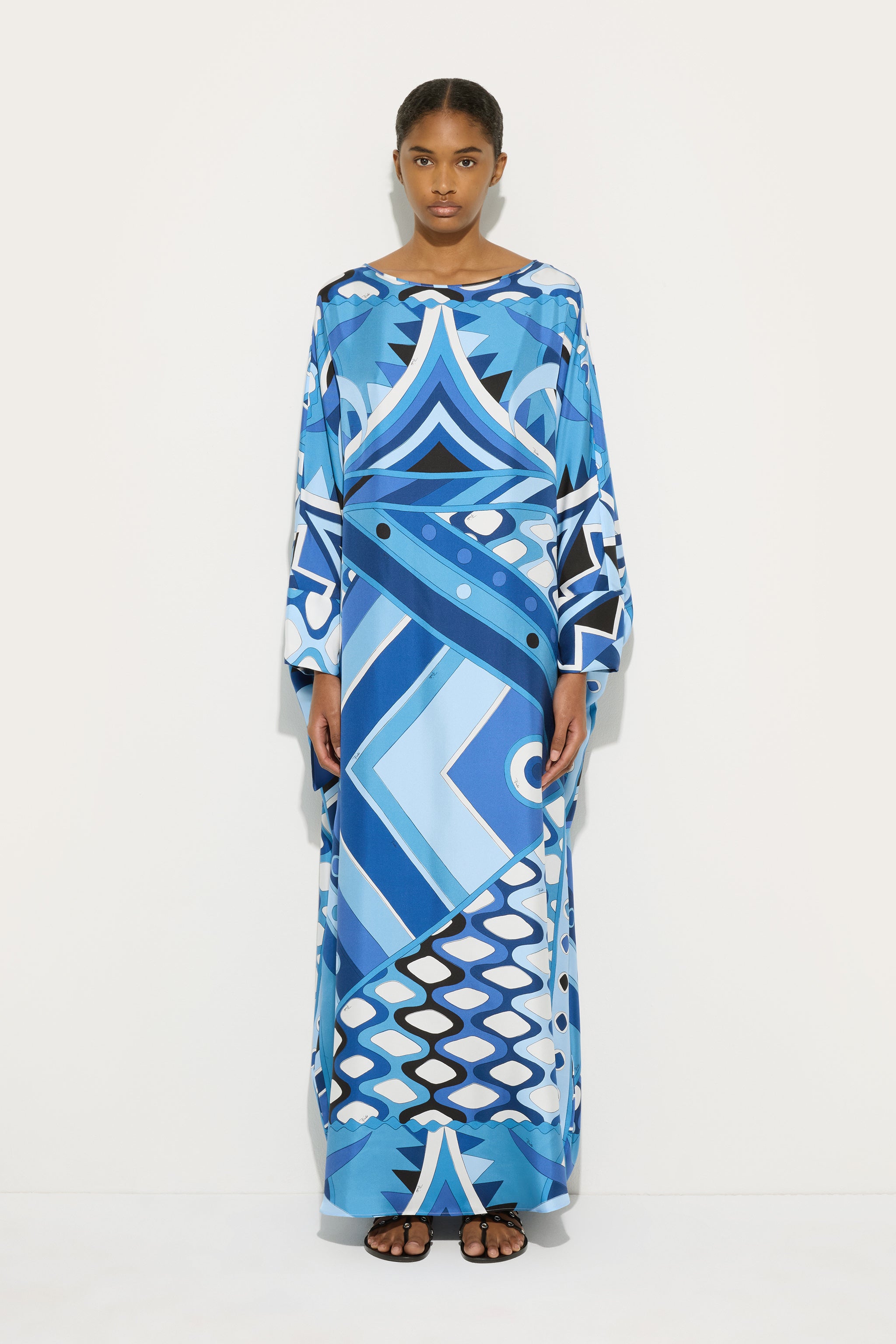 Kaftans – silk kaftan dresses and beach styles