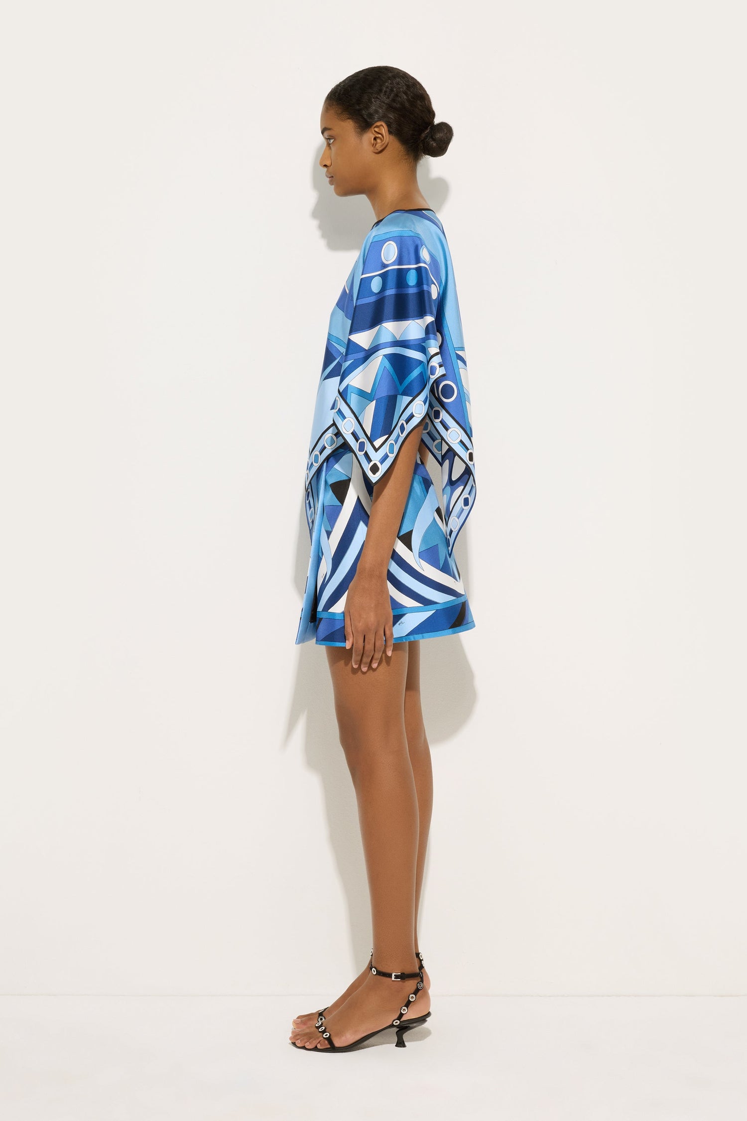 Blusa a Mantella in Stampa Vivara