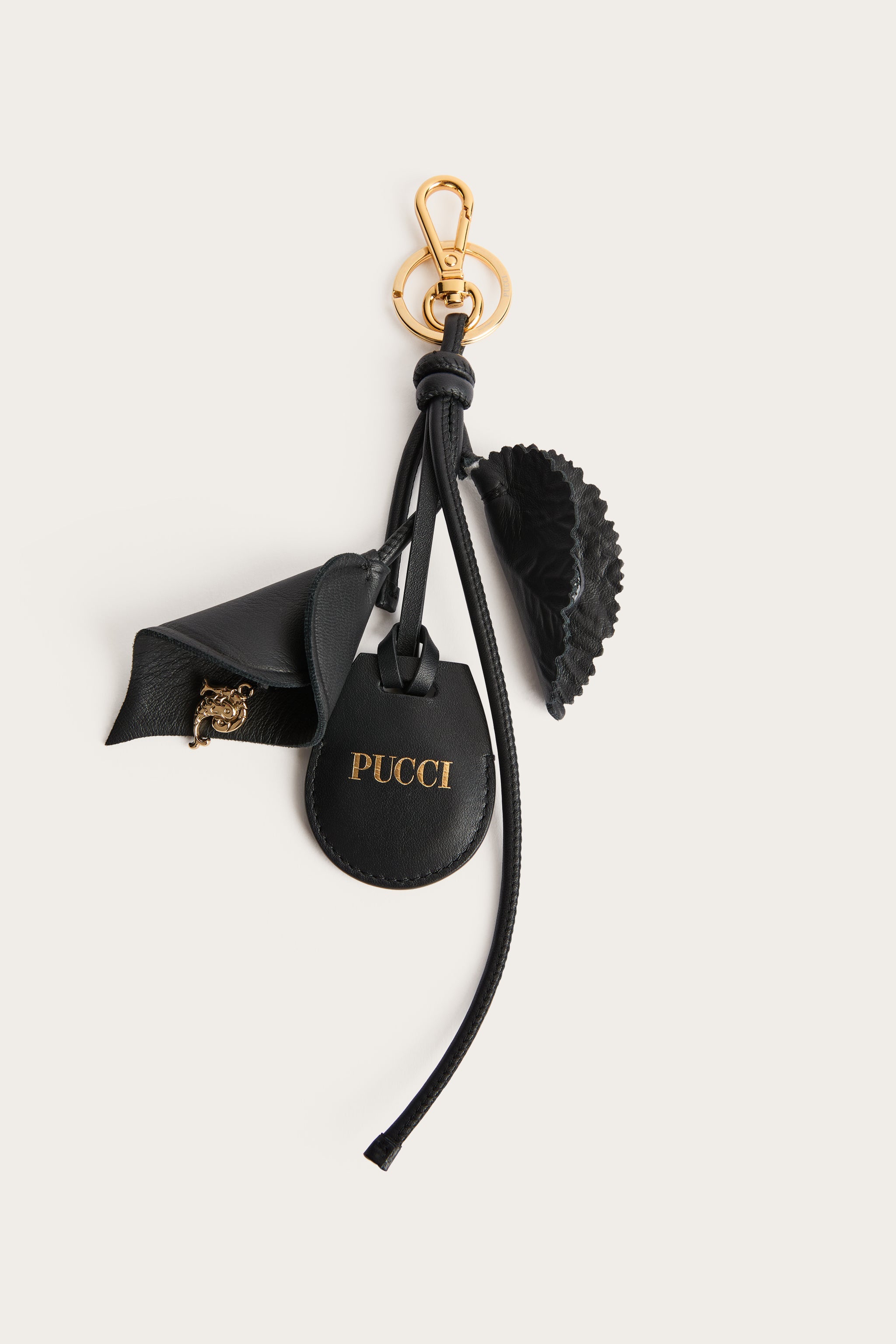 Accessories – colourful styles for modern elegance