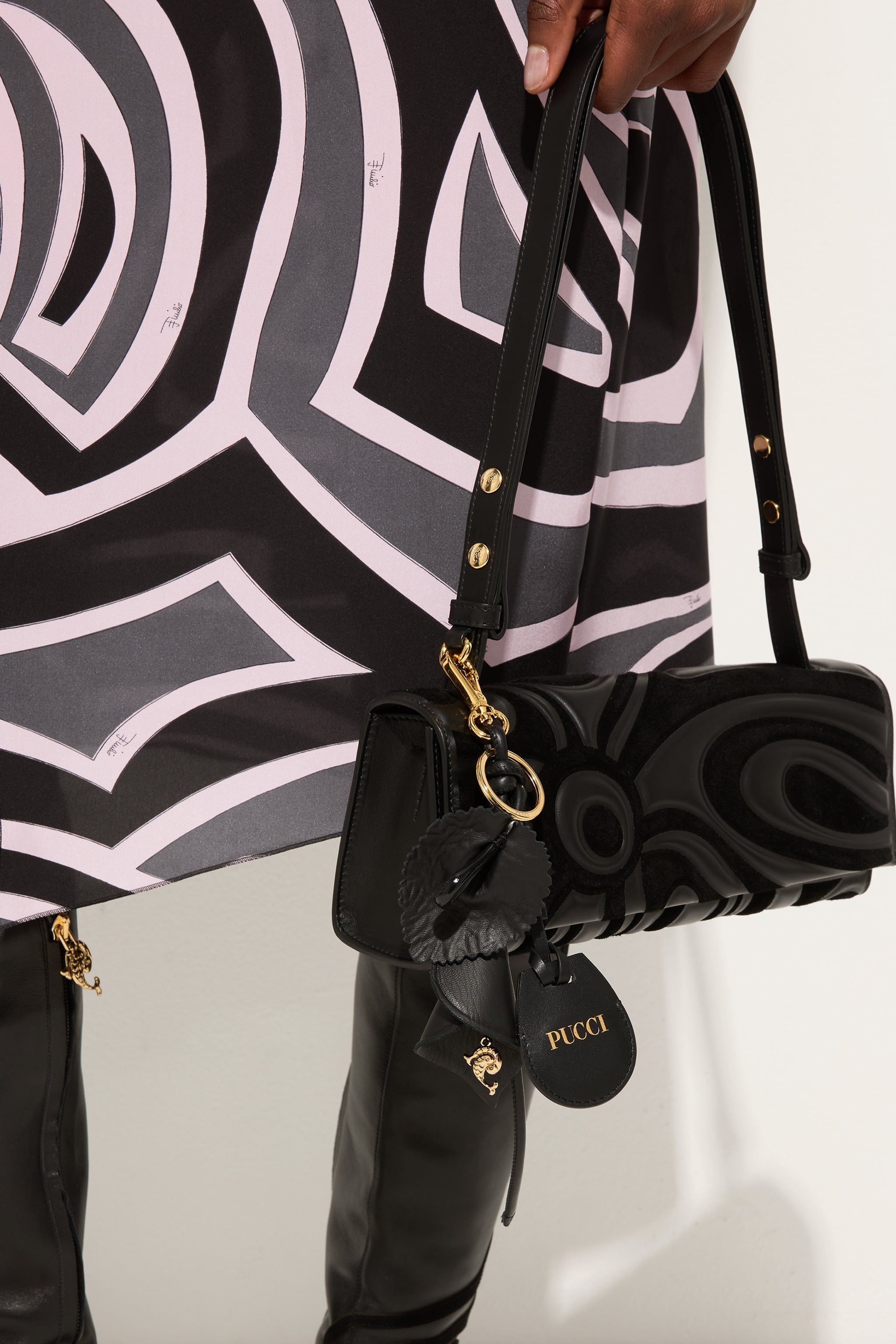 Leather Keyring and Tag Holder – PUCCI Online Store