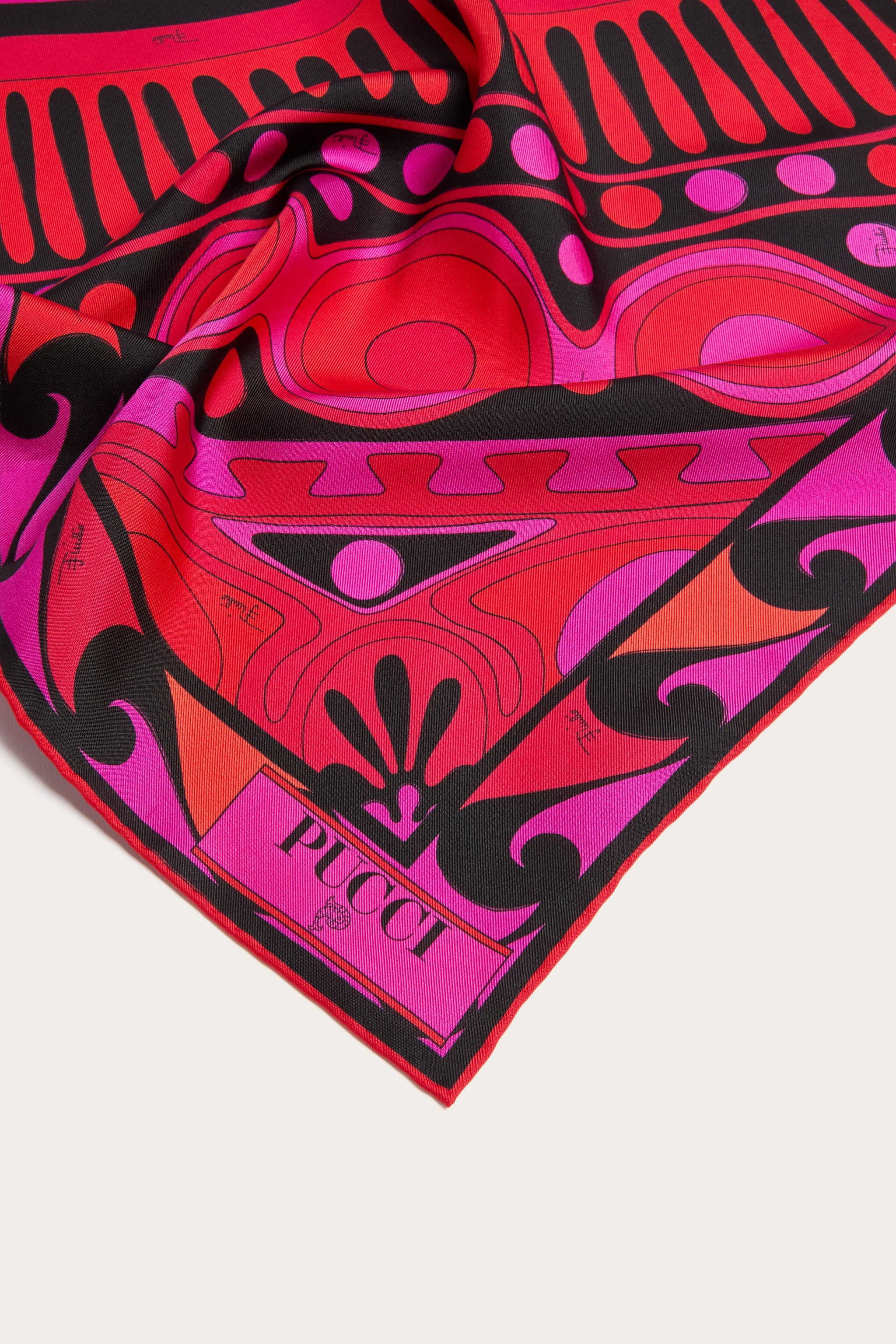 Silk scarves: designer silk scarves and head scarves – PUCCI