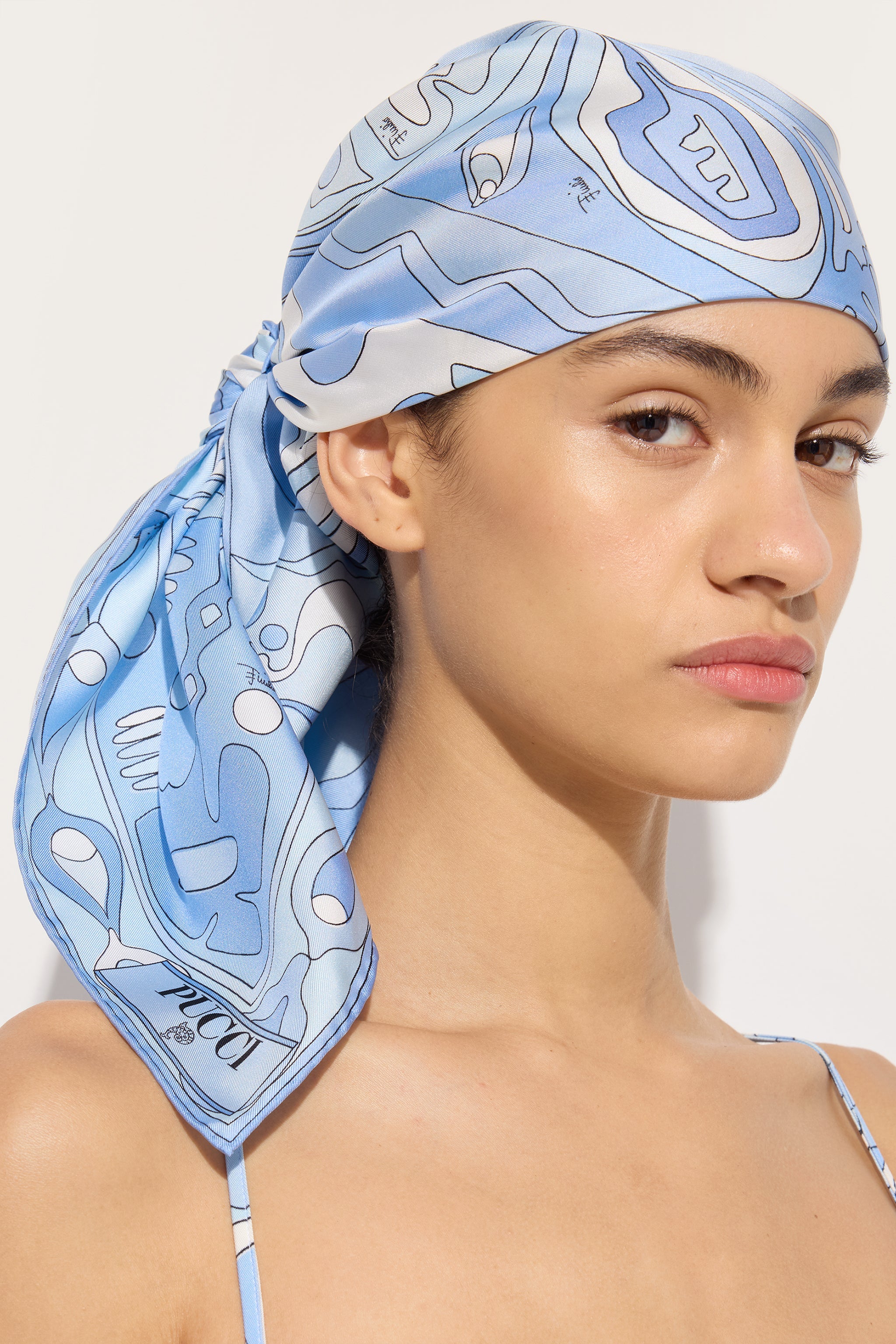 アクセサリー pucci Angoli Print Silk Carre – PUCCI