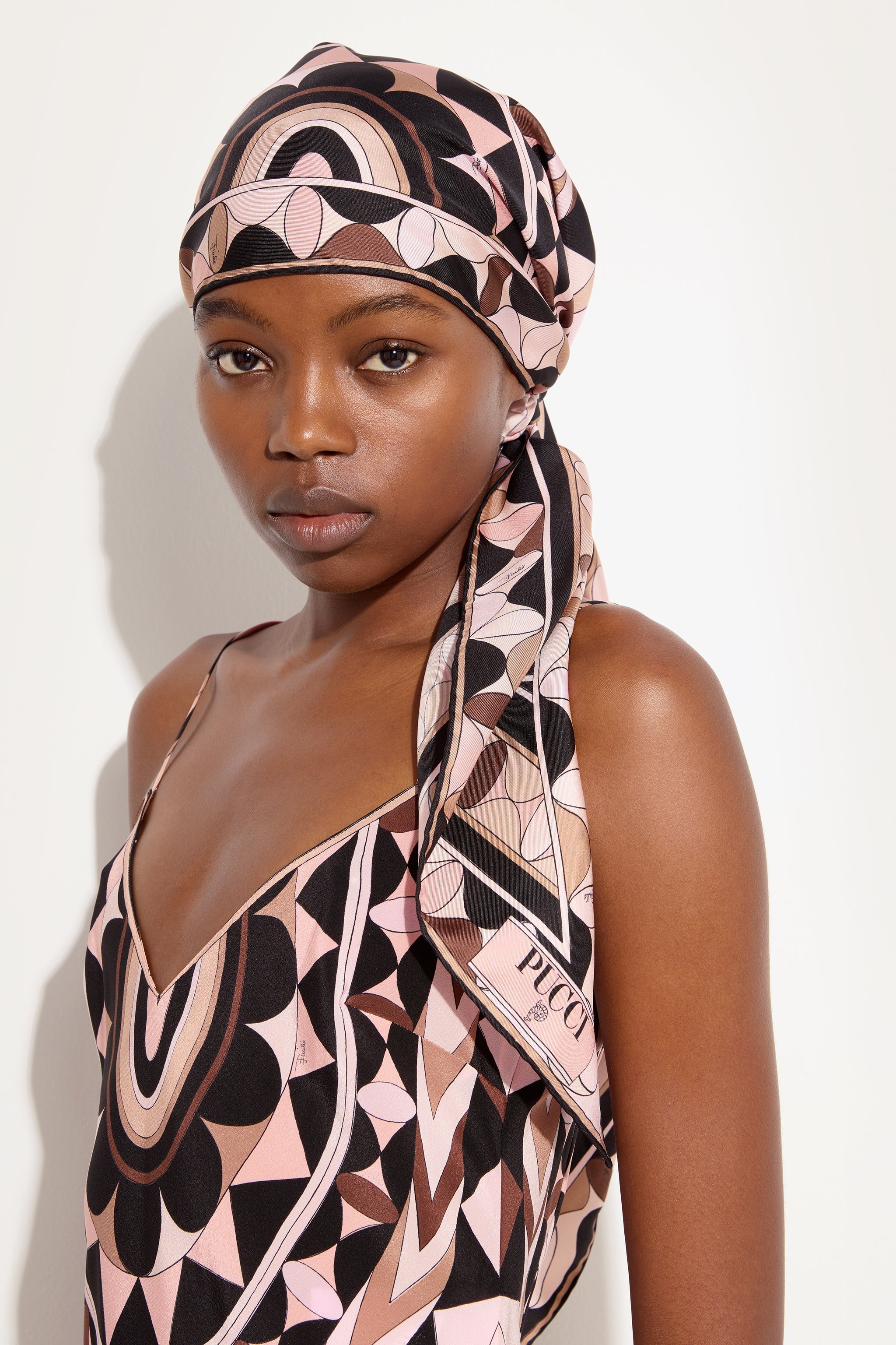 Manuba Print Silk Triangle Scarf – PUCCI