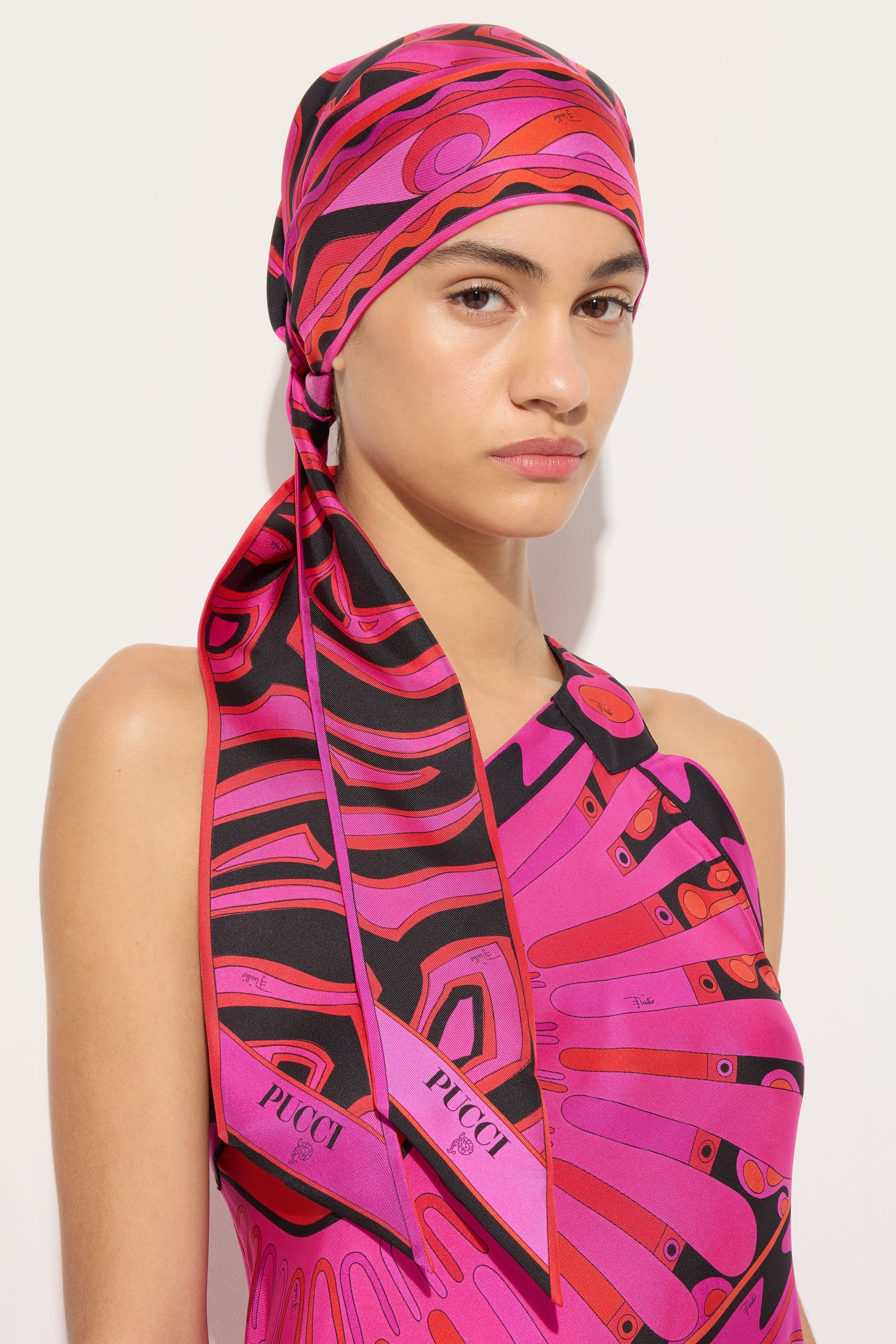 Labirinto Print Silk Triangle Scarf – PUCCI
