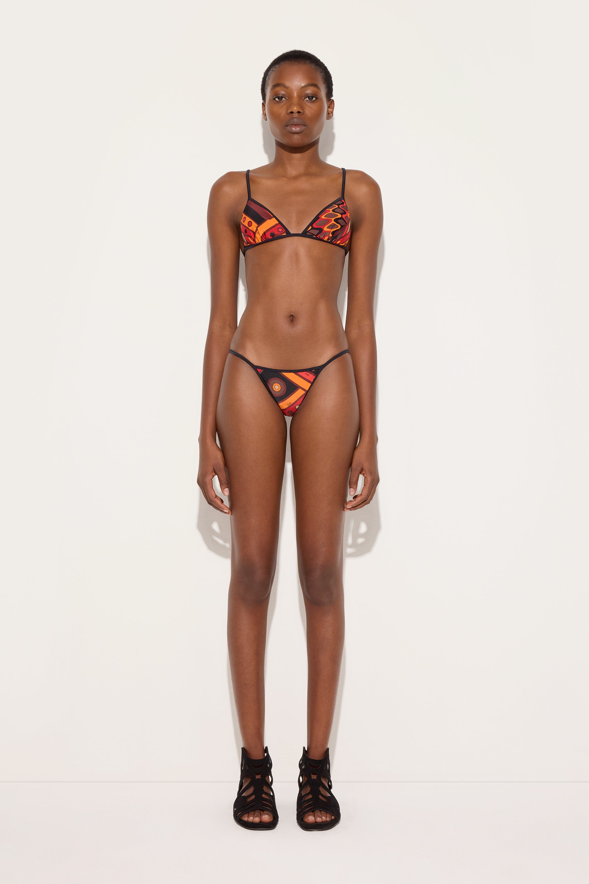 Bathing suits: printed bikinis and swimwear for women