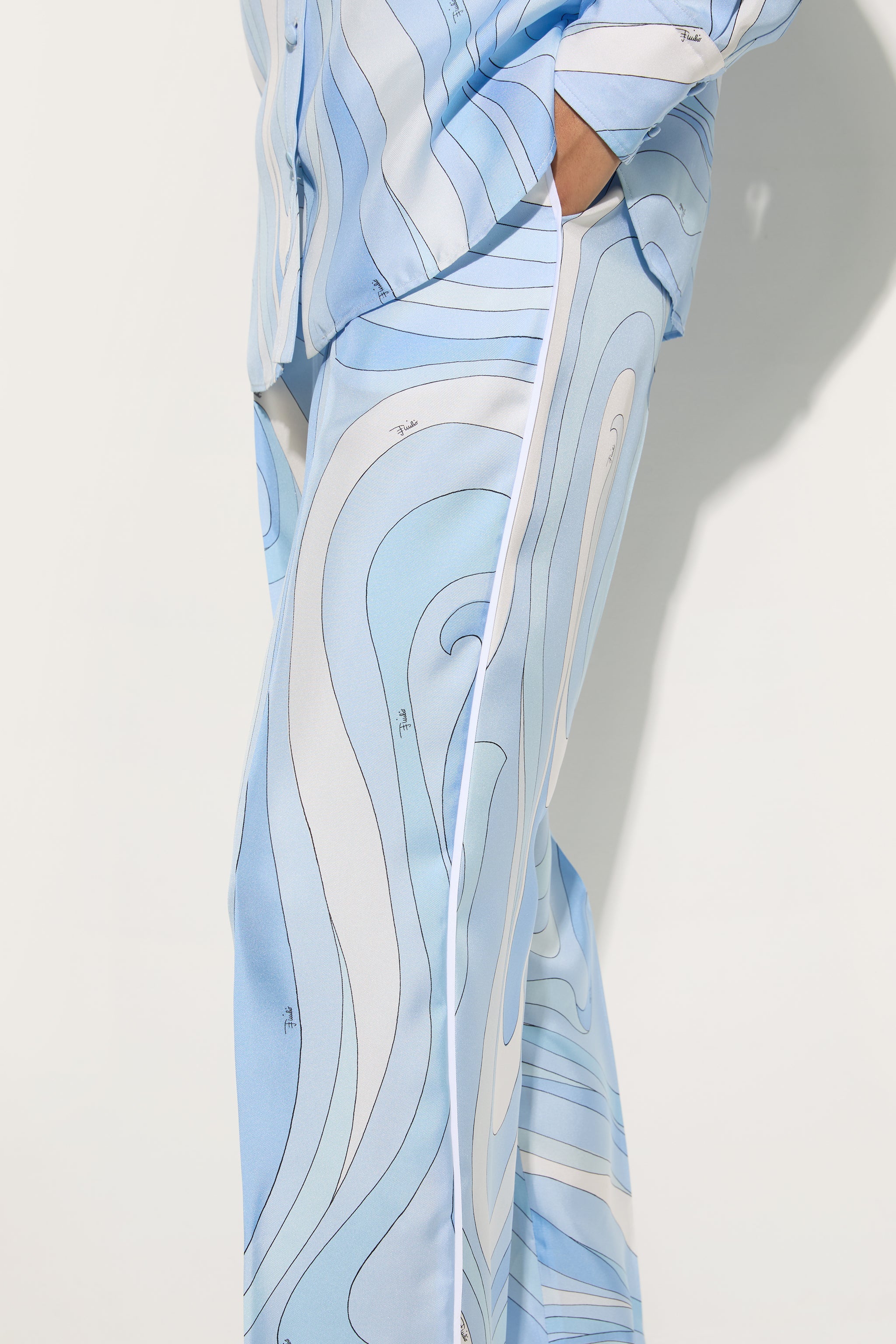 Pants for women with modern colourful style