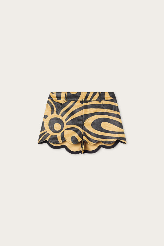 Scallop trim shorts