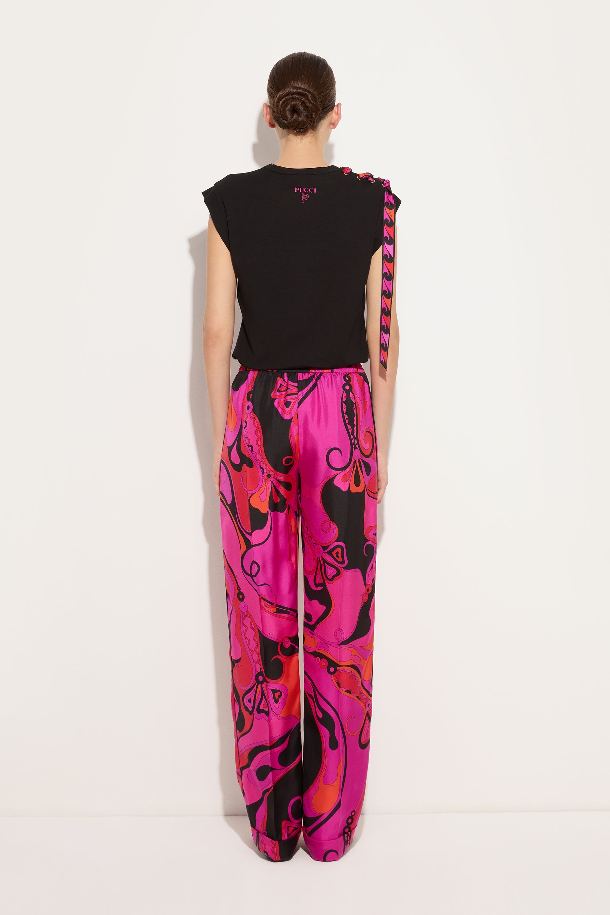 T-shirt for women – colourful contemporary styles