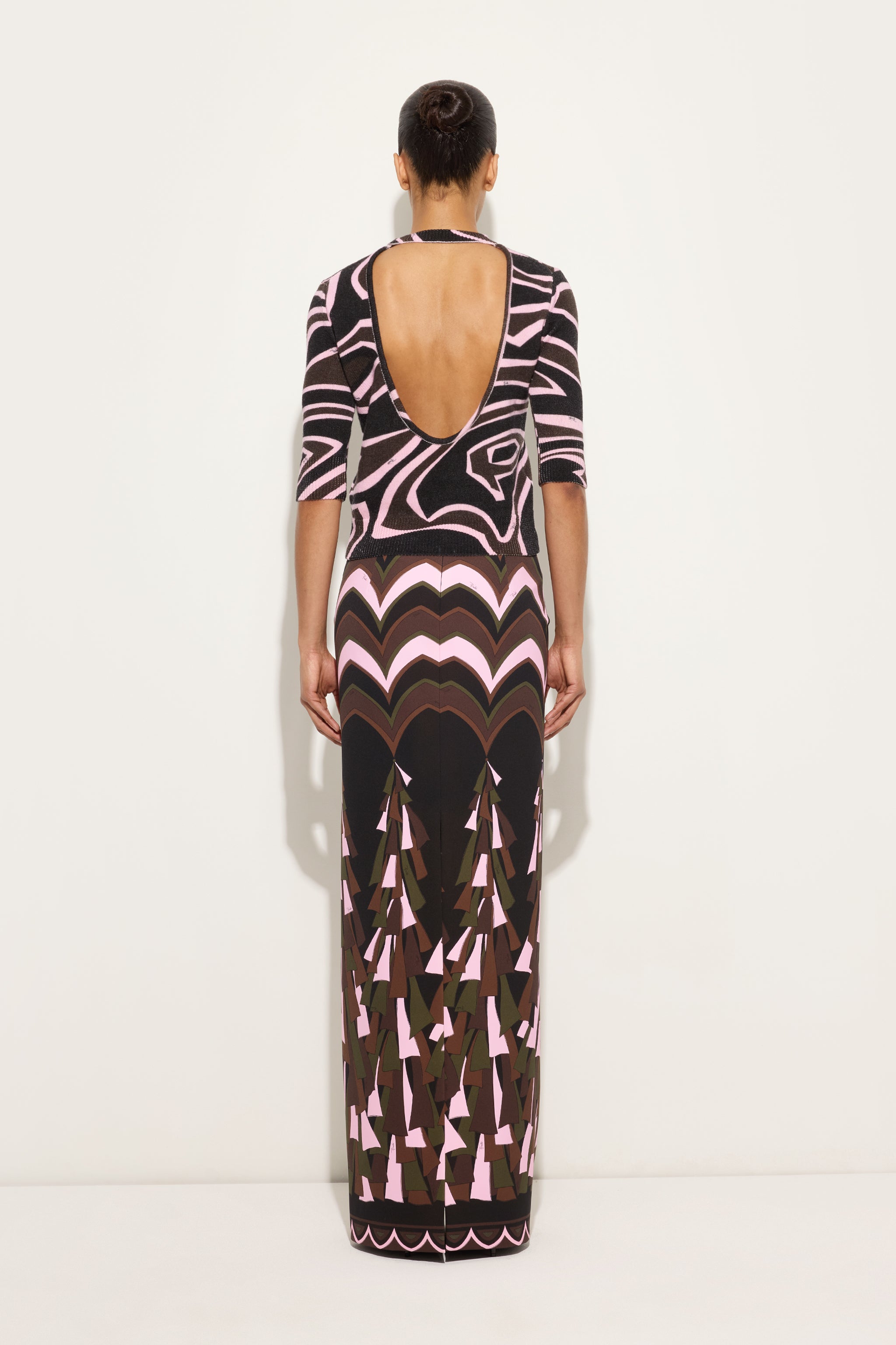 Skirts for women – long, midi and printed styles